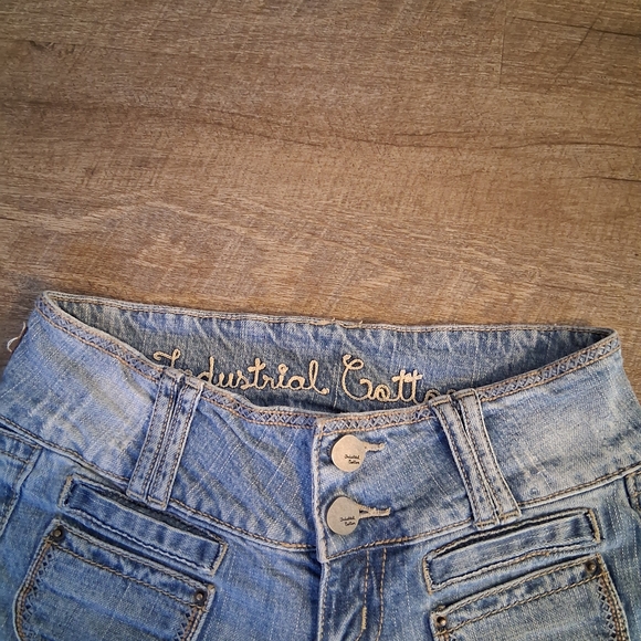 Industrial Cotton Jeans for Women - Picture 9 of 11